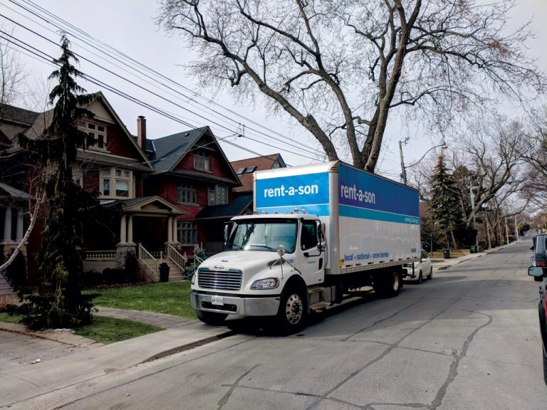 Truck used for long distance moving services in Toronto by Rent-a-Son